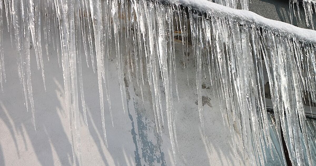 Roof and Gutter Deicing | Keep your Roof and Gutters Ice Free ...